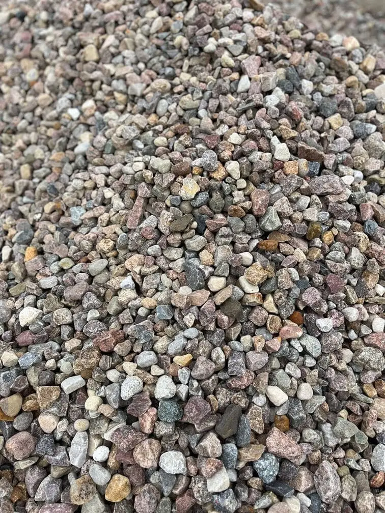 Farbmix-Kies für dekorative Gartenprojekte und Drainagen