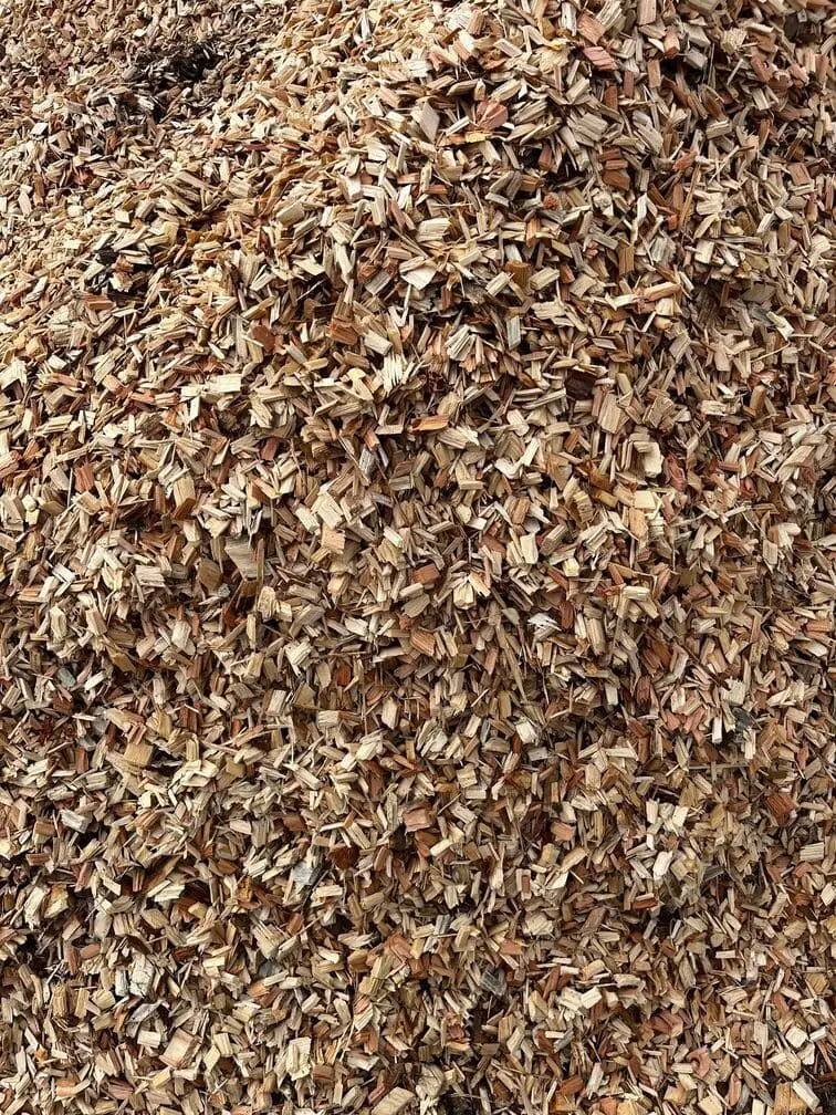 Anlieferung von Kies und Splitt für Bauprojekte und Gartenanlagen.